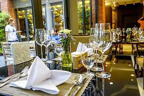 Rimnaam Klangchan Hotel