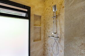 Rimnaam Klangchan Hotel