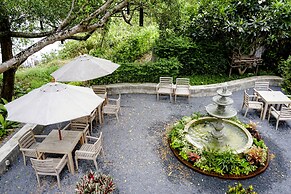 Rimnaam Klangchan Hotel