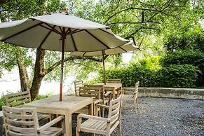 Rimnaam Klangchan Hotel