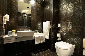 Royal Paradise Beach Resort & Spa