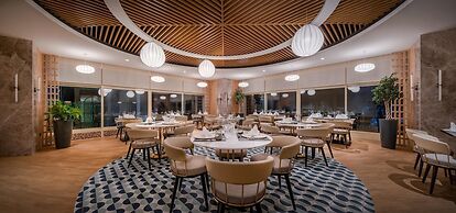 Trendy Palm Beach (Adults Only, 16+)