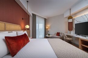 Trendy Palm Beach (Adults Only, 16+)