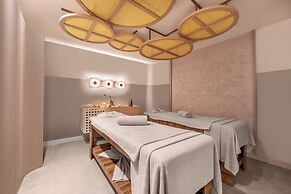 Trendy Palm Beach (Adults Only, 16+)