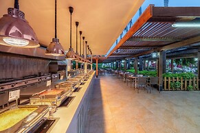 Trendy Palm Beach (Adults Only, 16+)