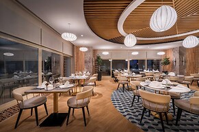 Trendy Palm Beach (Adults Only, 16+)