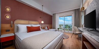 Trendy Palm Beach (Adults Only, 16+)