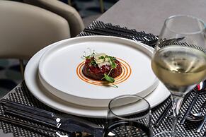 Trendy Palm Beach (Adults Only, 16+)