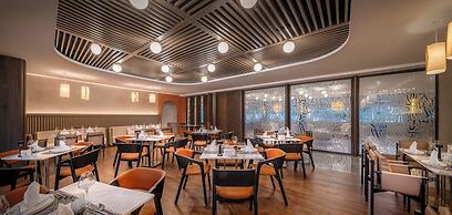 Trendy Palm Beach (Adults Only, 16+)