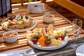 Trendy Palm Beach (Adults Only, 16+)