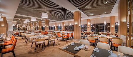 Trendy Palm Beach (Adults Only, 16+)