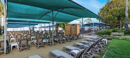 Trendy Palm Beach (Adults Only, 16+)