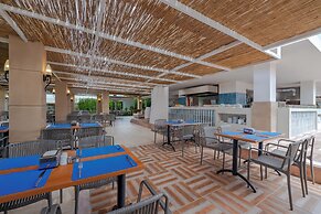 Trendy Palm Beach (Adults Only, 16+)