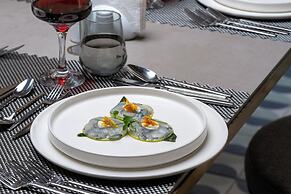 Trendy Palm Beach (Adults Only, 16+)