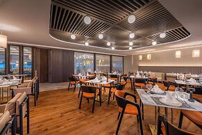 Trendy Palm Beach (Adults Only, 16+)