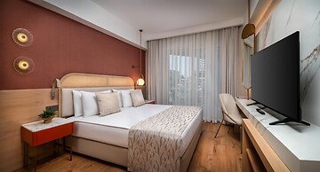 Trendy Palm Beach (Adults Only, 16+)