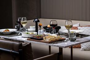 Trendy Palm Beach (Adults Only, 16+)