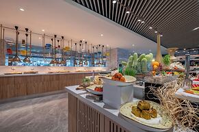 Trendy Palm Beach (Adults Only, 16+)