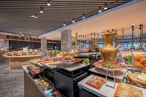 Trendy Palm Beach (Adults Only, 16+)