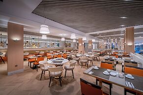 Trendy Palm Beach (Adults Only, 16+)