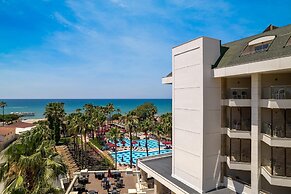Trendy Palm Beach (Adults Only, 16+)