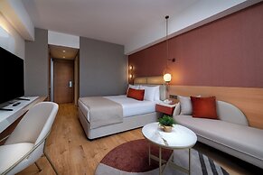 Trendy Palm Beach (Adults Only, 16+)