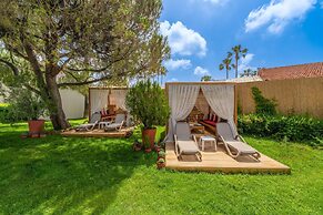 Trendy Palm Beach (Adults Only, 16+)