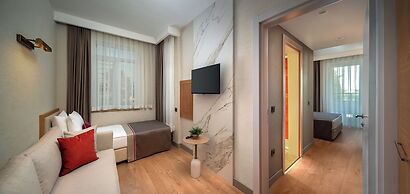 Trendy Palm Beach (Adults Only, 16+)