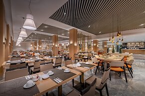 Trendy Palm Beach (Adults Only, 16+)