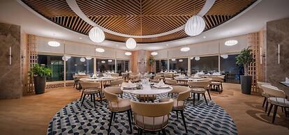 Trendy Palm Beach (Adults Only, 16+)