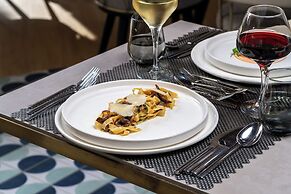 Trendy Palm Beach (Adults Only, 16+)