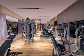 Trendy Palm Beach (Adults Only, 16+)