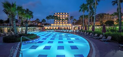 Trendy Palm Beach (Adults Only, 16+)