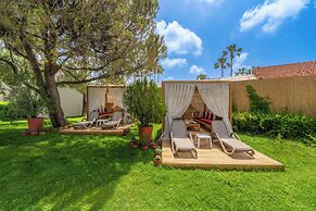 Trendy Palm Beach (Adults Only, 16+)