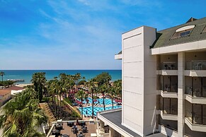 Trendy Palm Beach (Adults Only, 16+)