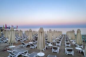 Trendy Side Beach (Adults Only, 16+)