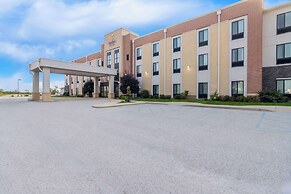 Comfort Suites Rensselaer near Fair Oaks