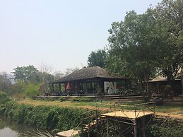 Pai River Corner Resort