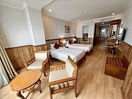 Serene Beach Hotel Danang