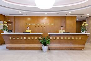 Serene Beach Hotel Danang