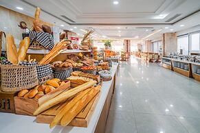 Serene Beach Hotel Danang