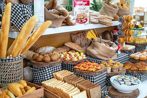 Serene Beach Hotel Danang