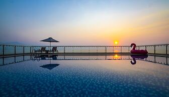 Serene Beach Hotel Danang