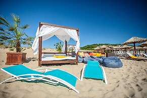 Saint Thomas Holiday Village