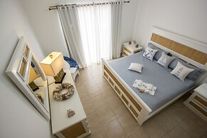 Los Flamencos Aparthotel