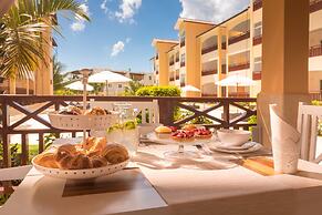 Los Flamencos Aparthotel