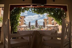 Los Flamencos Aparthotel