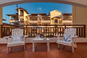 Los Flamencos Aparthotel