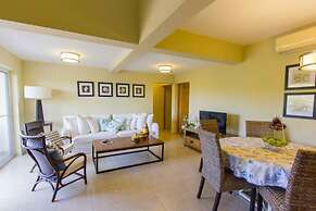 Los Flamencos Aparthotel