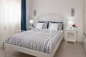 Los Flamencos Aparthotel